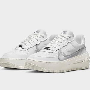 WOMEN'S NIKE AIR FORCE 1 PLT.AF.ORM  sz 8.5